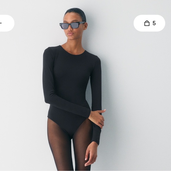 Aritzia - Contour Crew Longsleeve Bodysuit - XS - Picture 3 of 4